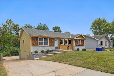 1124 N Curtis St, Olathe, KS 66061 - photo 3