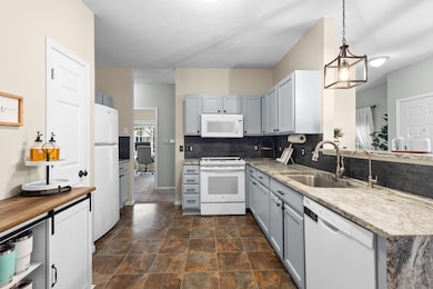 7499 Derby Ln, Shakopee, MN 55379 - photo 7