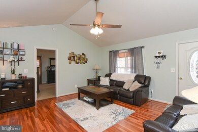 198 Cedar Ln, Colonial Beach, VA 22443 - photo 3