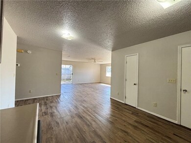 3166 Singletree Ave unit B, Springdale, AR 72764 - photo 3