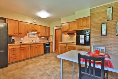 5405 Willowwood Rd, Columbus, OH 43229 - photo 6