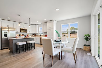 549 Prestige Ct, Edgerton, WI 53534 - photo 3