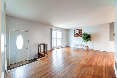 4812 Colonel Perry Dr, Columbus, OH 43229 - photo 4