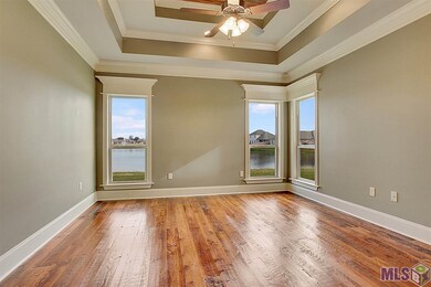 Master bedroom offers site finished Dirty Top Anti
