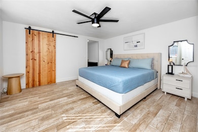 10996 106th Ave N, Seminole, FL 33778 - photo 6