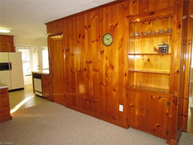 560 N Mccrary St, Asheboro, NC 27205 - photo 7