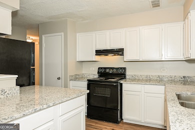 5295 Kelleys Mill Cir, Stone Mountain, GA 30088 - photo 7