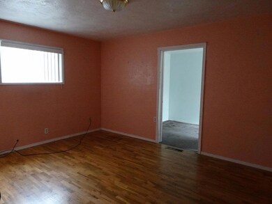 588 N 5th St, Central Point, OR 97502 - photo 7