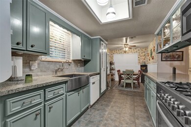 4103 Saratoga Dr, Houston, TX 77088 - photo 6