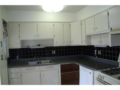 860 S Richardson Ave, Columbus, OH 43204 - photo 2