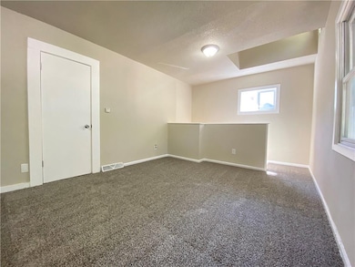 1247 E 34th St, Des Moines, IA 50317 - photo 3