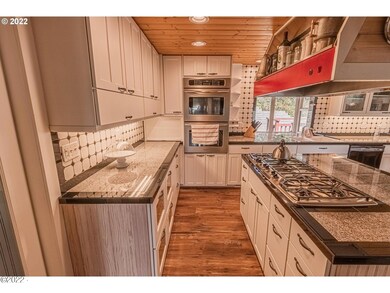 850 SE 31st St, Lincoln City, OR 97367 - photo 7