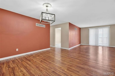 10327 Forest Brook Ln unit F, Saint Louis, MO 63146 - photo 4
