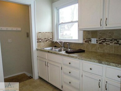 1311 Pulaski St, Lansing, MI 48910 - photo 5