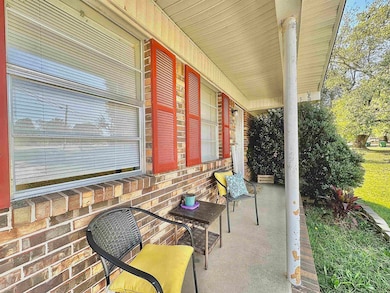 102 Clint Warren St NE, Hanceville, AL 35077 - photo 2