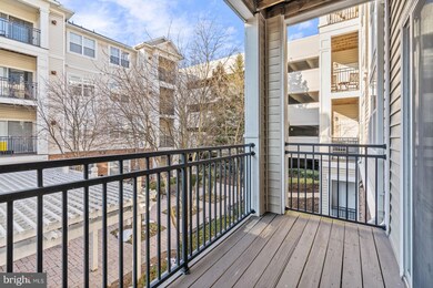 12909 Centre Park Cir unit 203, Oak Hill, VA 20171 - photo 6