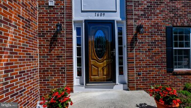 1609 Shady Glen Dr, District Heights, MD 20747 - photo 4