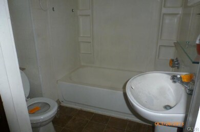 1203 Walnut St, Allentown, PA 18102 - photo 6