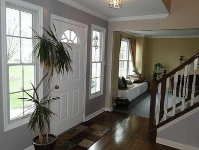 Entry/Foyer.