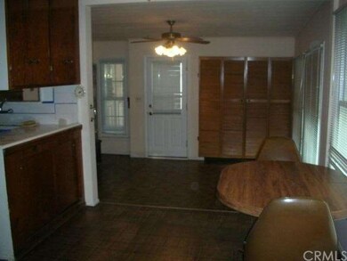 Breakfast Area and Den