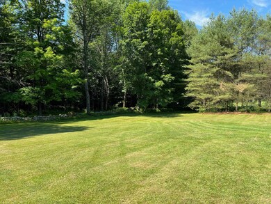 102 Meadowcrest Dr, North Clarendon, VT 05759 - photo 4