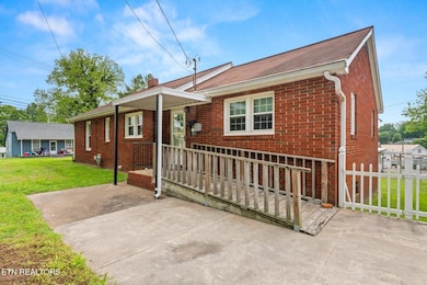03-802-Monroe-St-Sweetwater-TN-3
