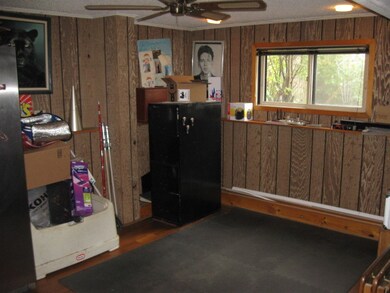 913 E Gladys Ave, Addison, IL 60101 - photo 3