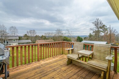 330 Windsong Dr, La Fayette, GA 30728 - photo 3