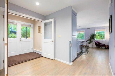 28 Colony Rd, Edgewater, NJ 07020 - photo 5