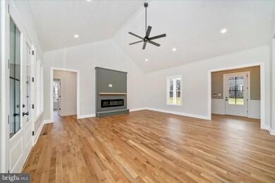 15030 New Windsor Rd, New Windsor, MD 21776 - photo 7