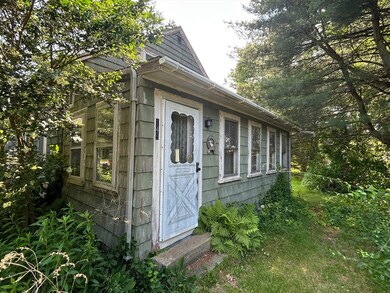 148 Lakeview Ave, Taunton, MA 02780 - photo 4