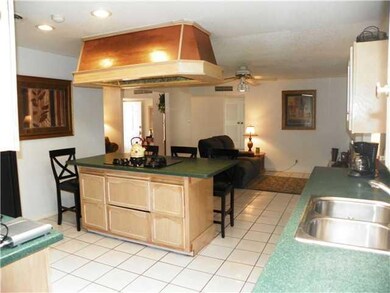 1913 Octubre Dr, El Paso, TX 79935 - photo 6