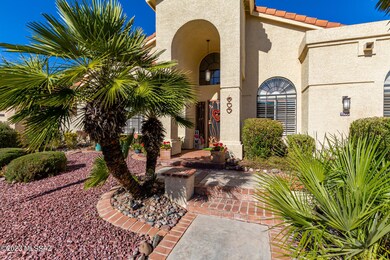 Landscaped & manicured Front Yard