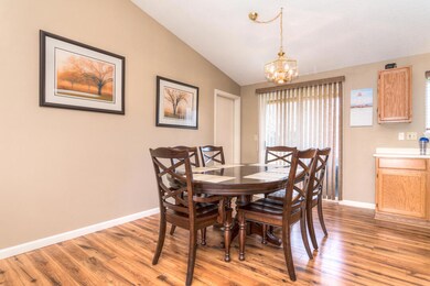 2041 SW 31st St, Redmond, OR 97756 - photo 7