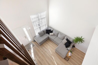 42-web-or-mls-6188DownwingLane_Hommati10