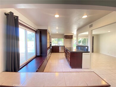 1515 Cedarhill Dr, Riverside, CA 92507 - photo 6