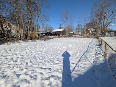 1736 W 12th St, Anderson, IN 46016 - photo 4