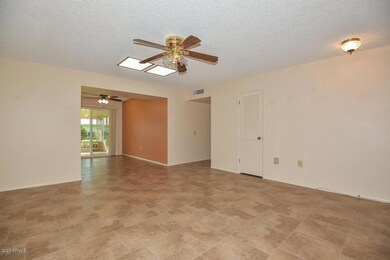 Living Room-Breakfast Room