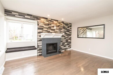 2358 Railsplitter Ave, Lincoln, IL 62656 - photo 4