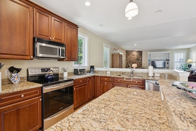 54 Sycamore Ln unit 19, Kennebunk, ME 04043 - photo 7