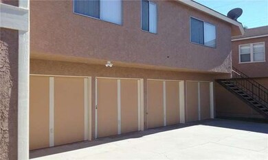 4 Garages, two go to Unit A (direct access to unit