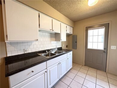 95 Pine Ave unit 2, Gentry, AR 72734 - photo 3