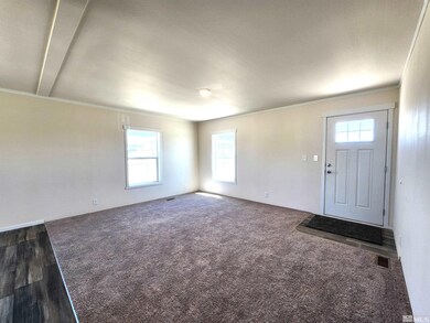 3592 Crown Royal Cir, Winnemucca, NV 89445 - photo 4