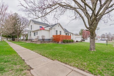 409 E Cemetery Ave, Chenoa, IL 61726 - photo 3