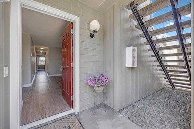 394 Caliente Dr, San Leandro, CA 94578 - photo 3