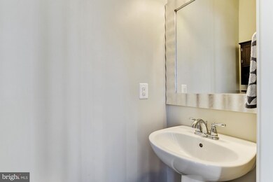 934 Magnolia Blossom Ct, Sykesville, MD 21784 - photo 6