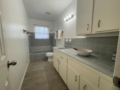 7115 Kingsway Dr, Houston, TX 77087 - photo 6