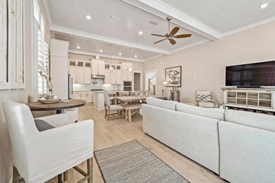 82 Siasconset - Living area view from fr
