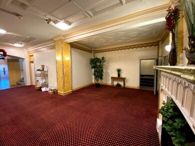 839 W Sheridan Rd unit 223, Chicago, IL 60613 - photo 2