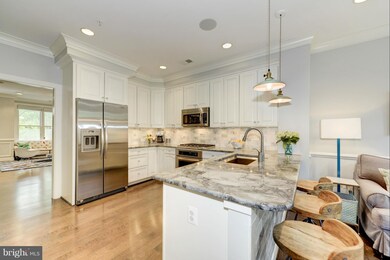 828 N Columbus St, Alexandria, VA 22314 - photo 4